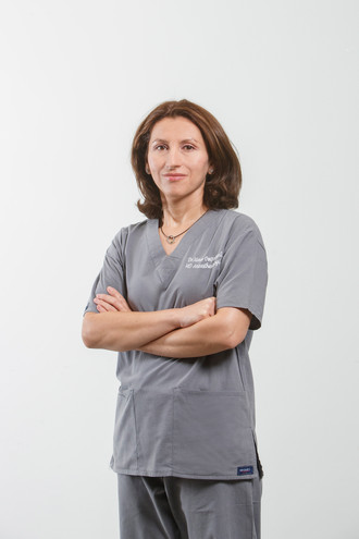 Δρ. Νινα  Ομπολασβίλη