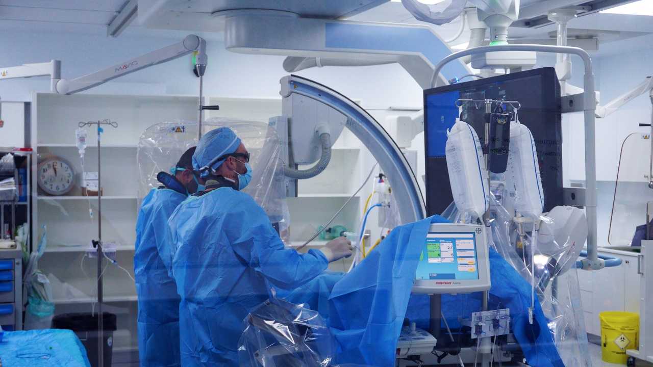 Με νέο, υπερσύγχρονο εξοπλισμό ενισχύθηκε το Αιμοδυναμικό Εργαστήριο της Καρδιολογικής Κλινικής του ΓΝ Λευκωσίας